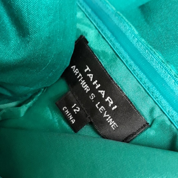 Tahari Jade Ruffled Cocktail Dress - Picture 4 of 4